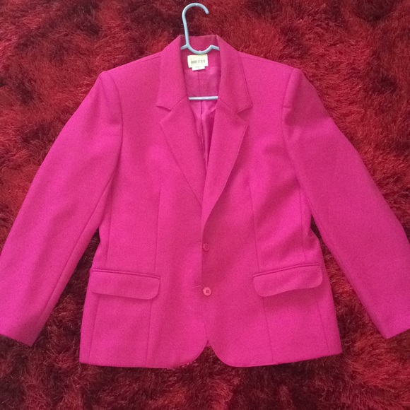 Blazer - Picture 1 of 2
